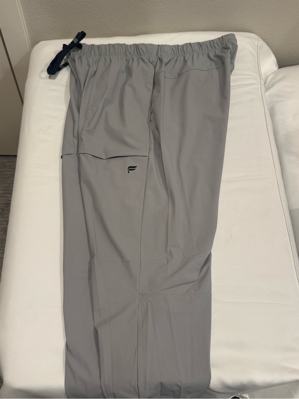 Fabletics Men's Light Gray Performance Joggers